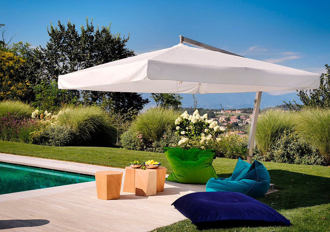 Hexagon Outdoor Side Table / Stool