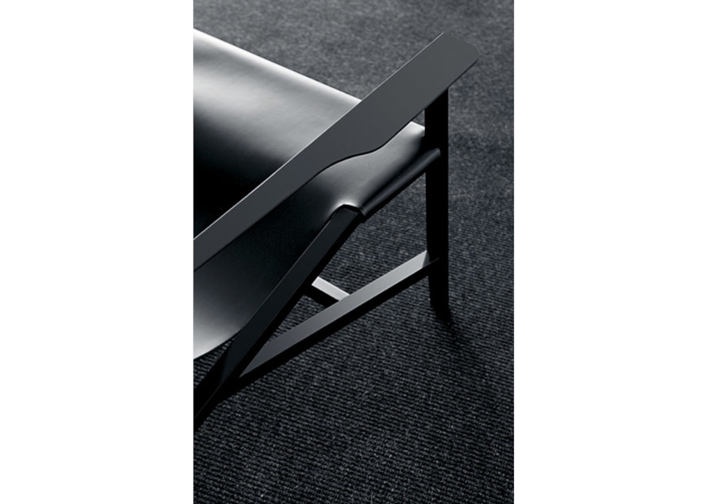 Isotta Armchair