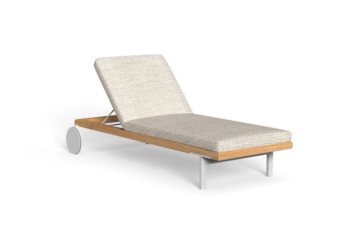 Finish - Natural Teak Frame Peach White Cushions