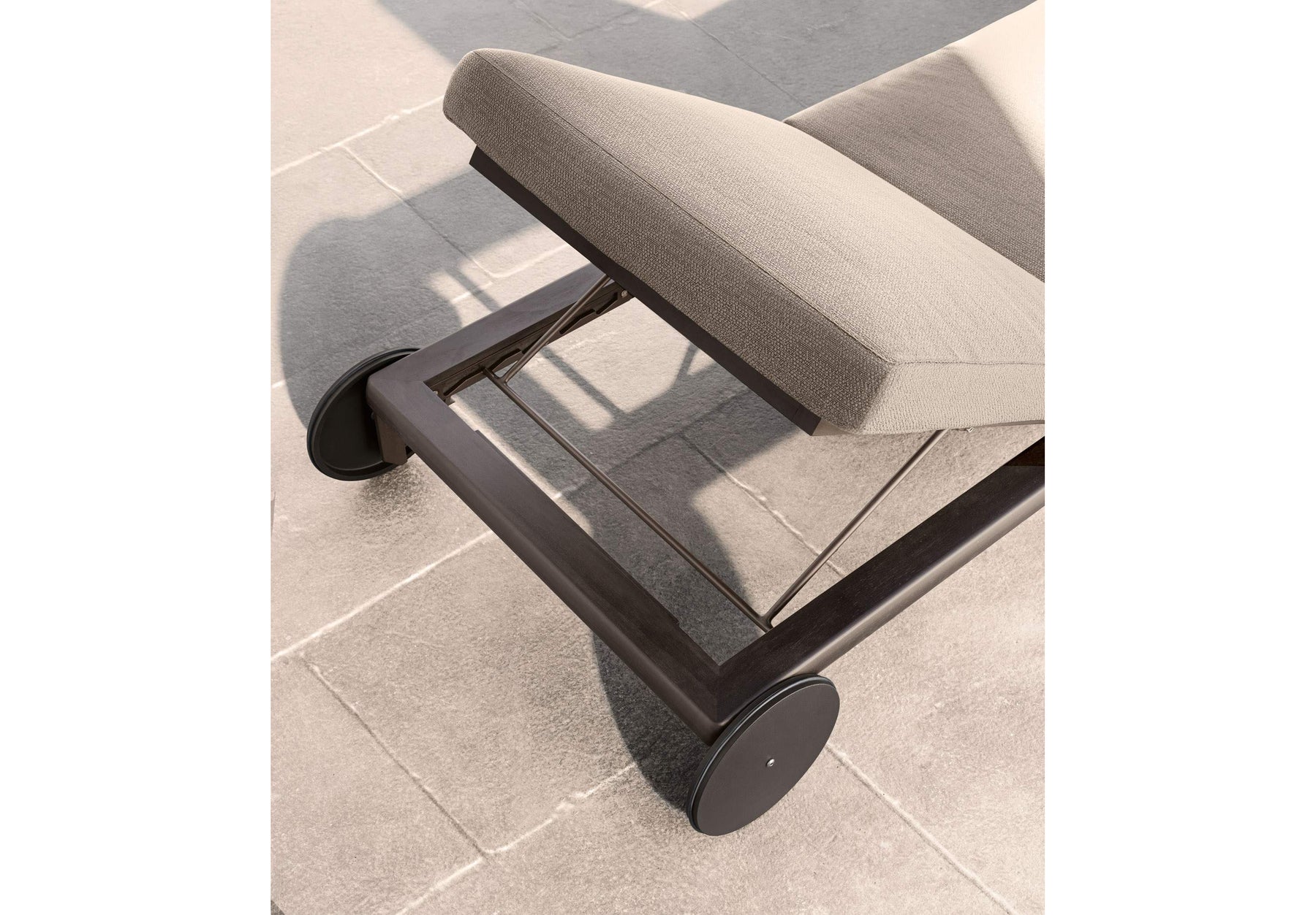 Allure Sunbed