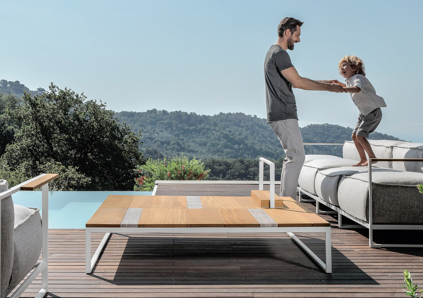 Casilda Coffee Table Big