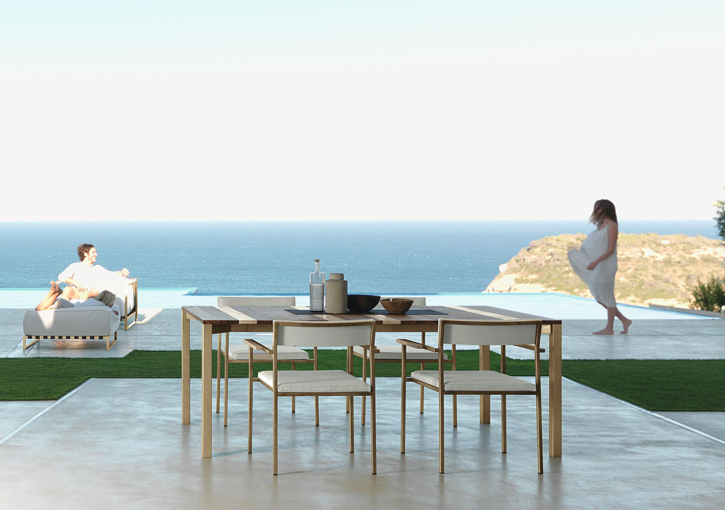 Casilda Dining Table