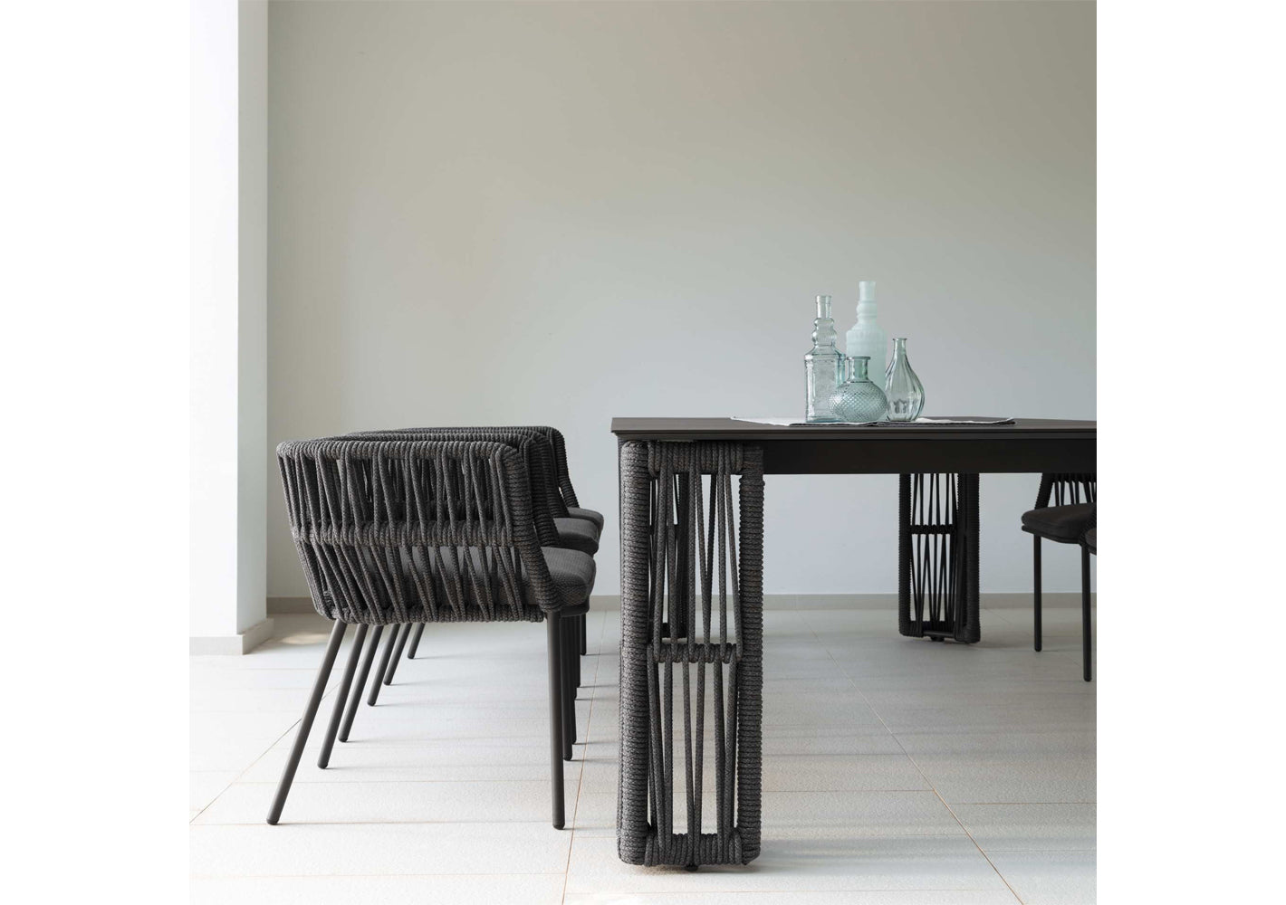 Cliff Extendable Dining Table