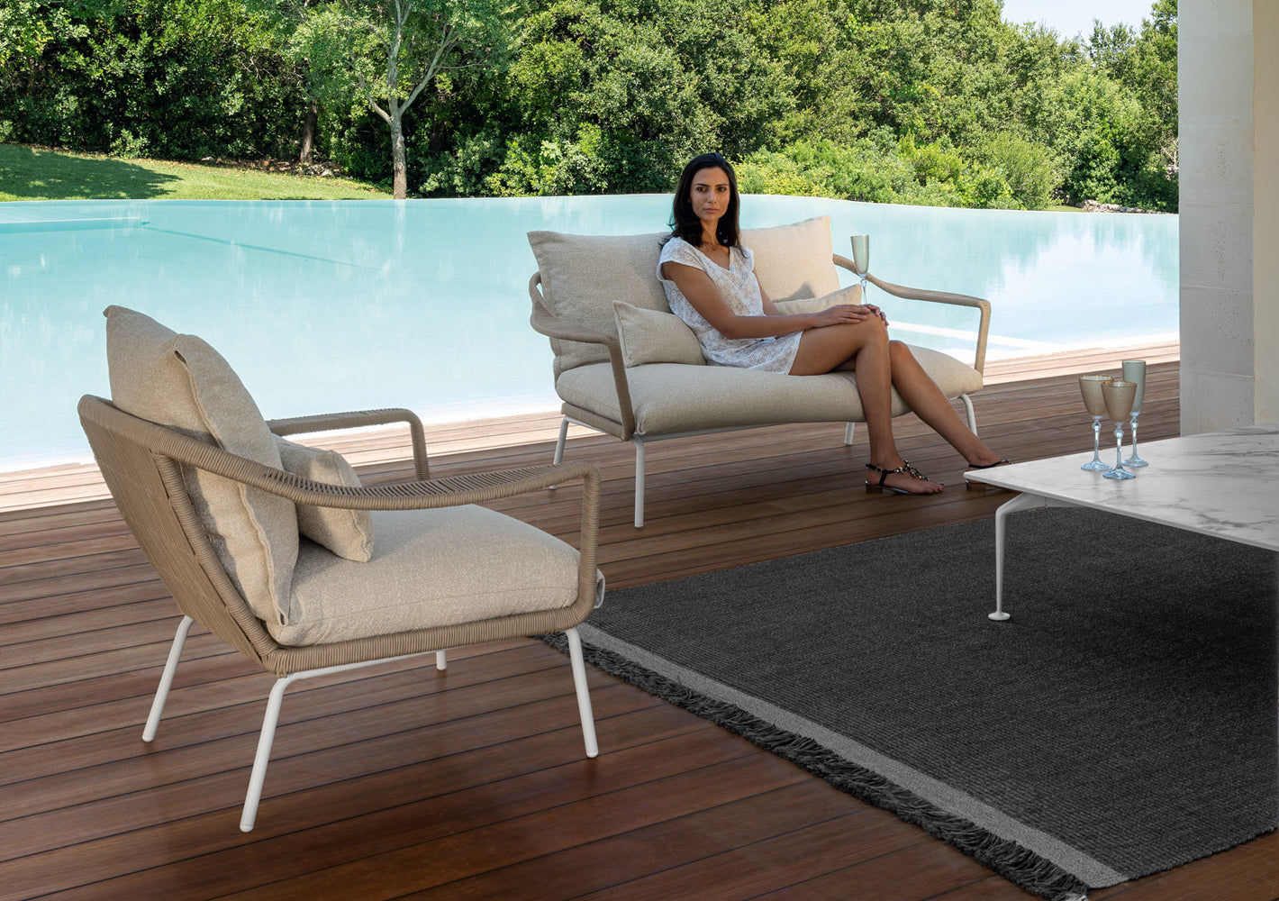 Cruise//Alu Living Armchair