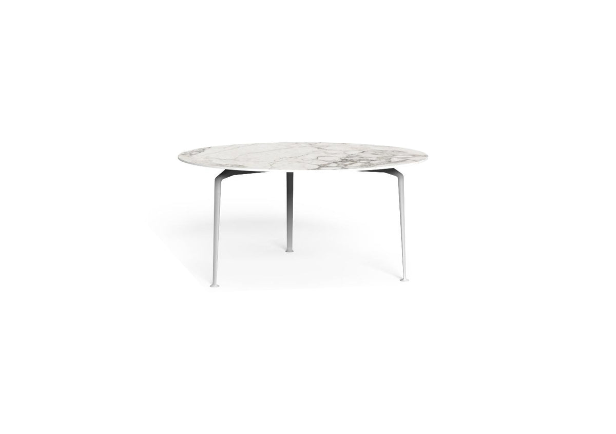 Finish - White Frame Calacatta Top