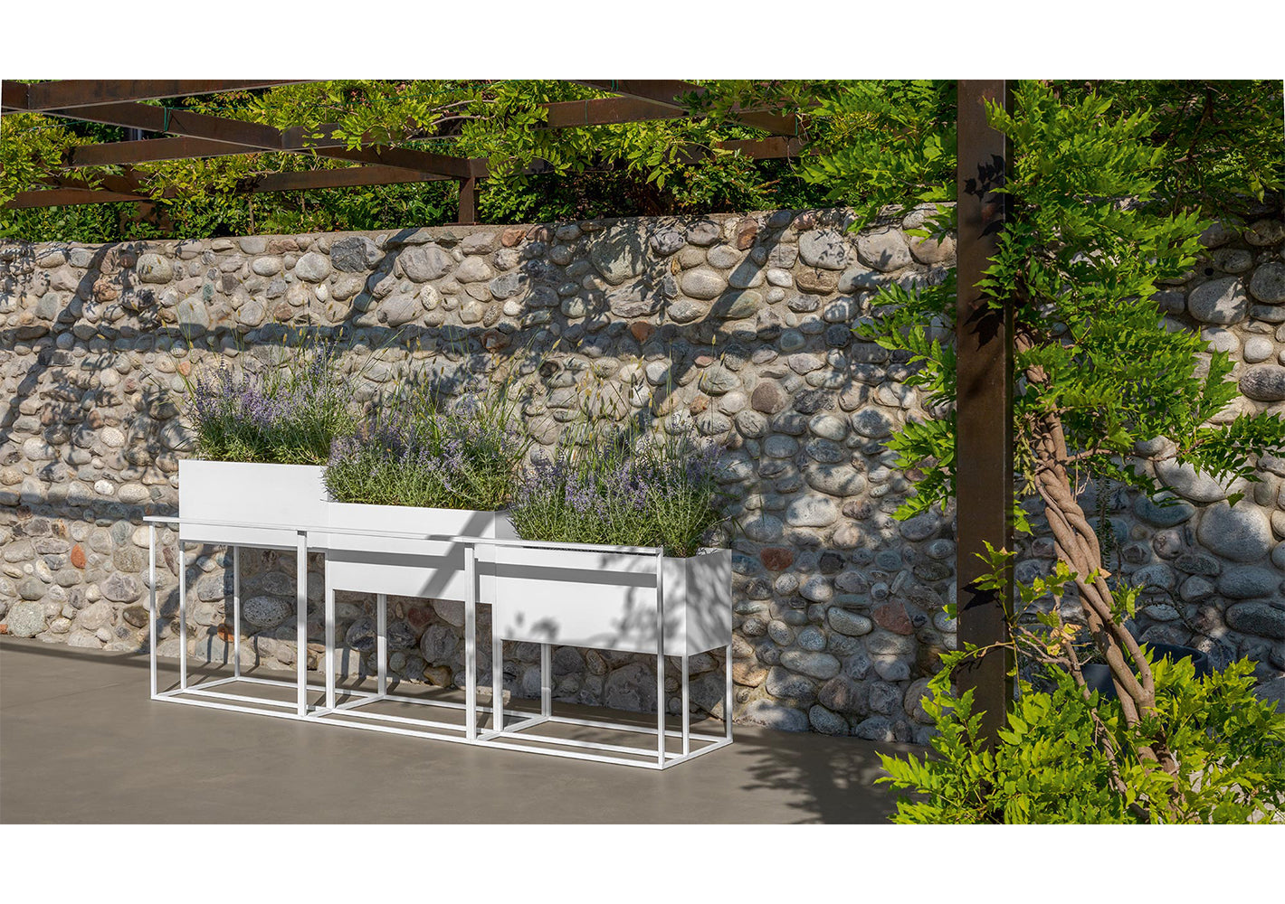 Path Planter + Handrail H100