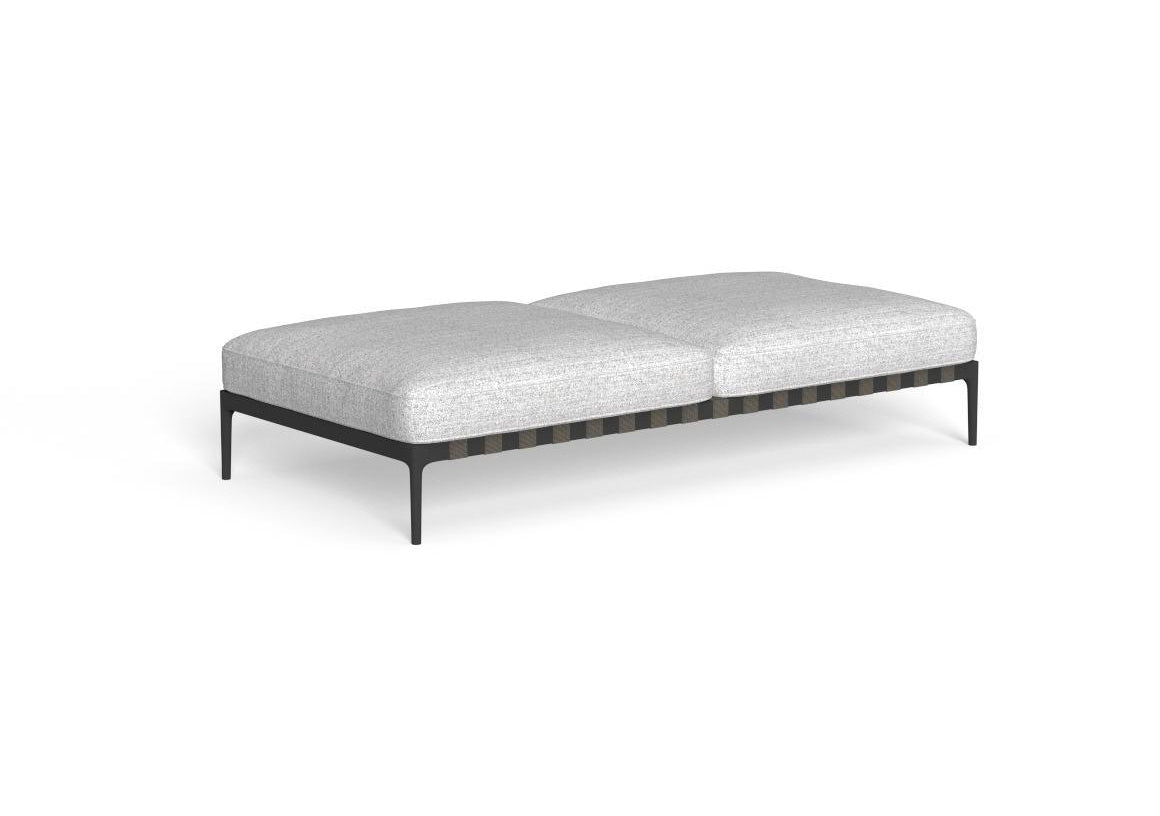 Finish - Graphite Frame Mambo Pearl Cushions