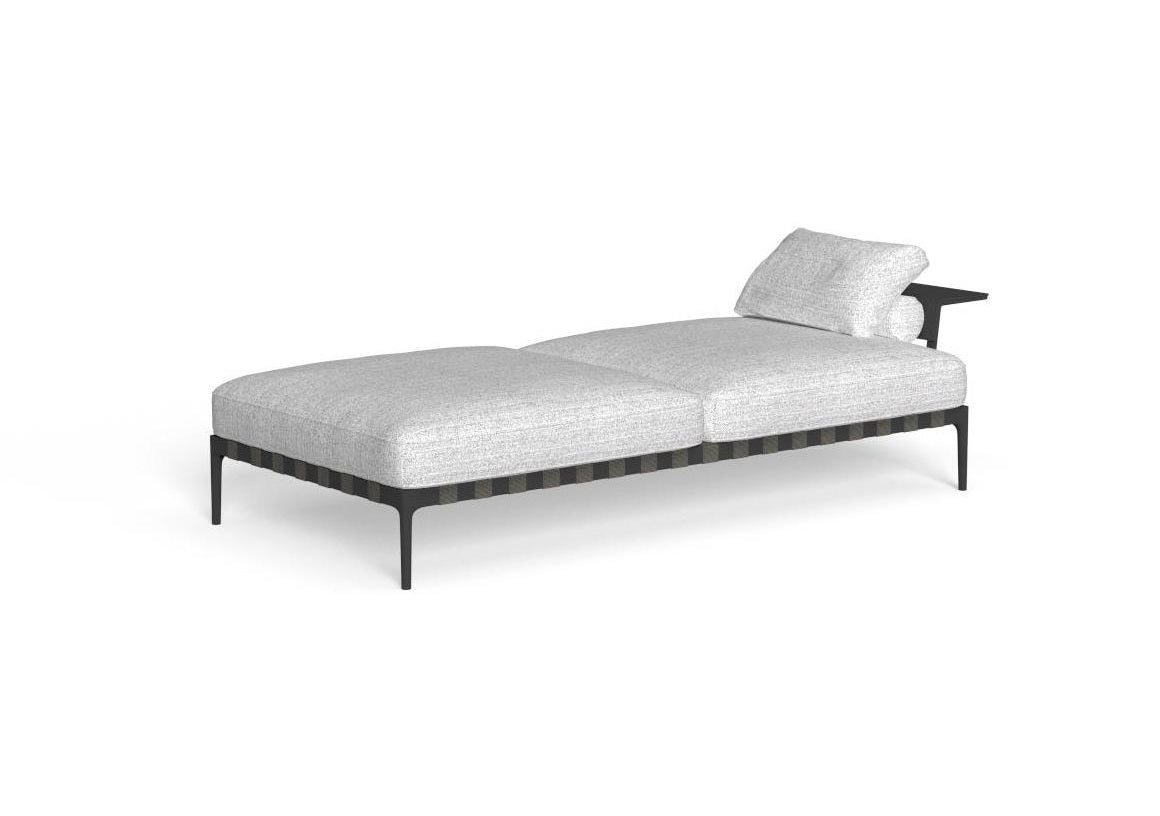 Finish - Graphite Frame Mambo Pearl Cushions
