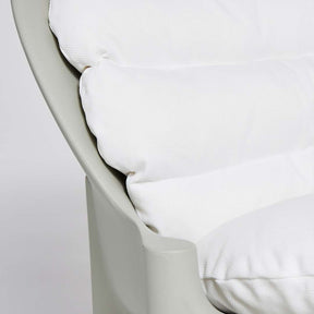 https://cdn.shopify.com/s/files/1/0587/3775/4249/files/Balzac_Armchair_Cushion_01.jpg?v=1741153204