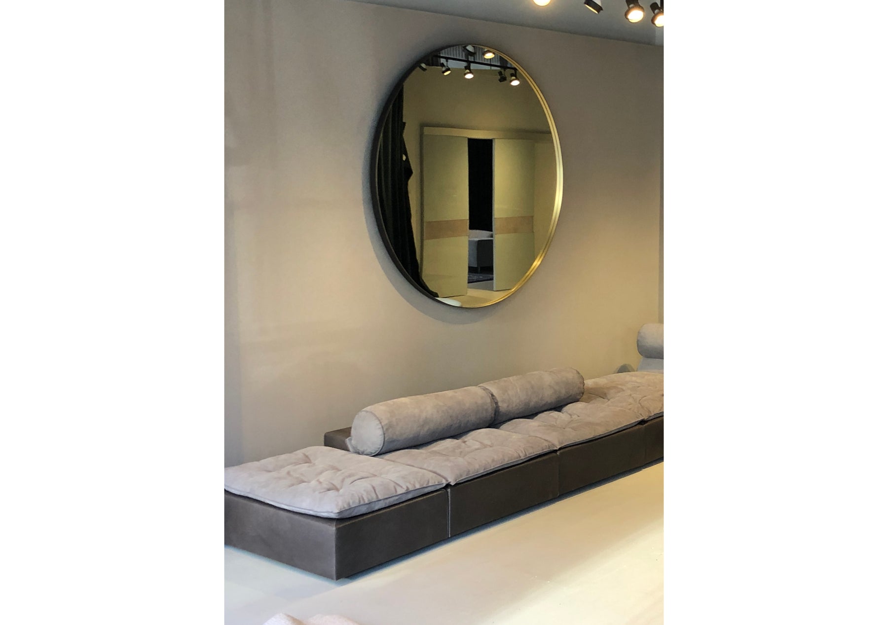 Marlene (Floor Model)