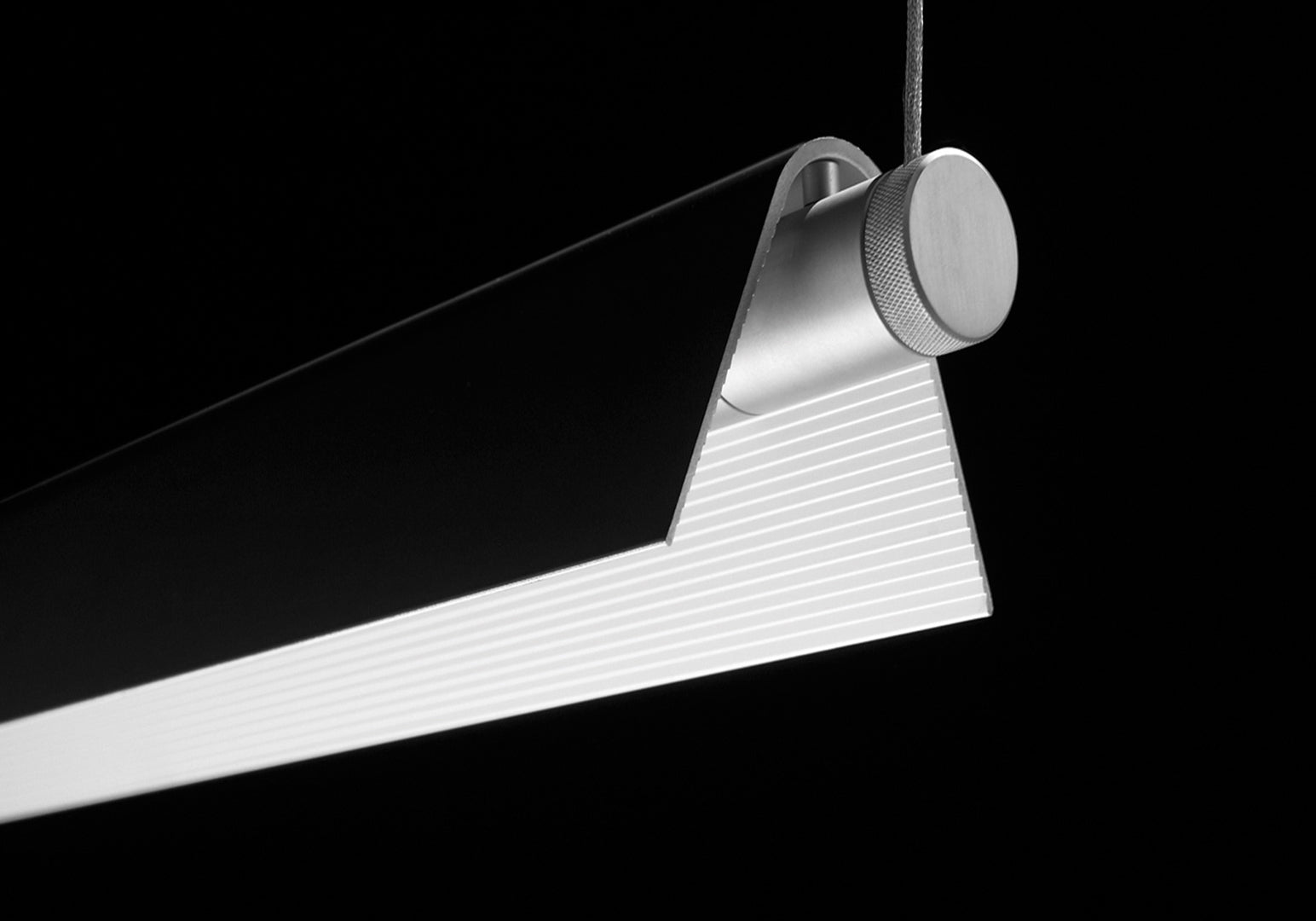 Roof S130 Suspended Lamp