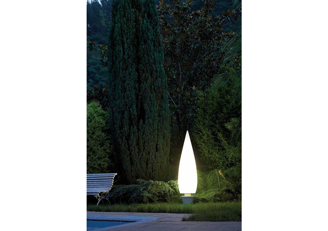 Kanpazar 150A Outdoor Floor Lamp