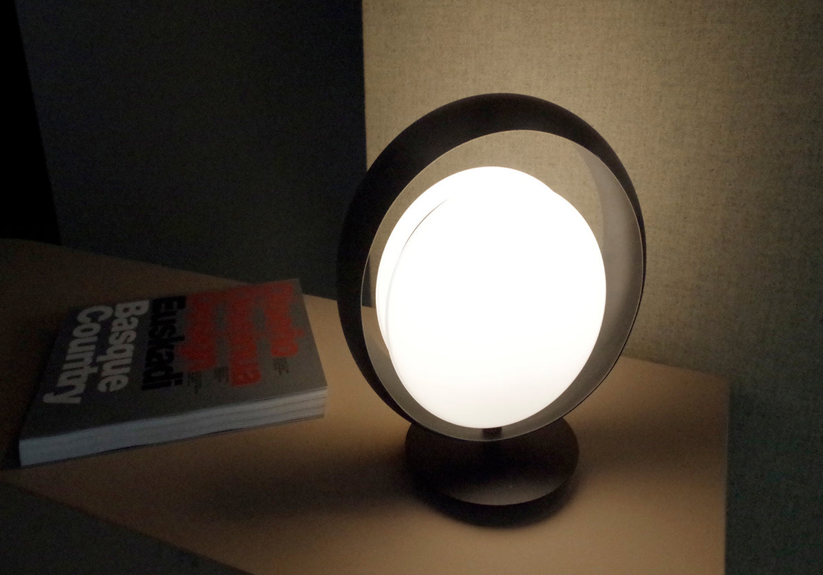 Ring T Table Lamp