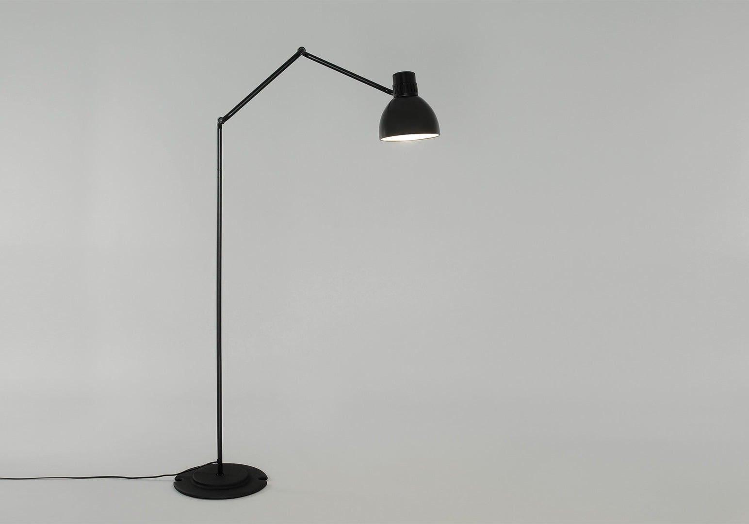 Blux System F30 Floor Lamp