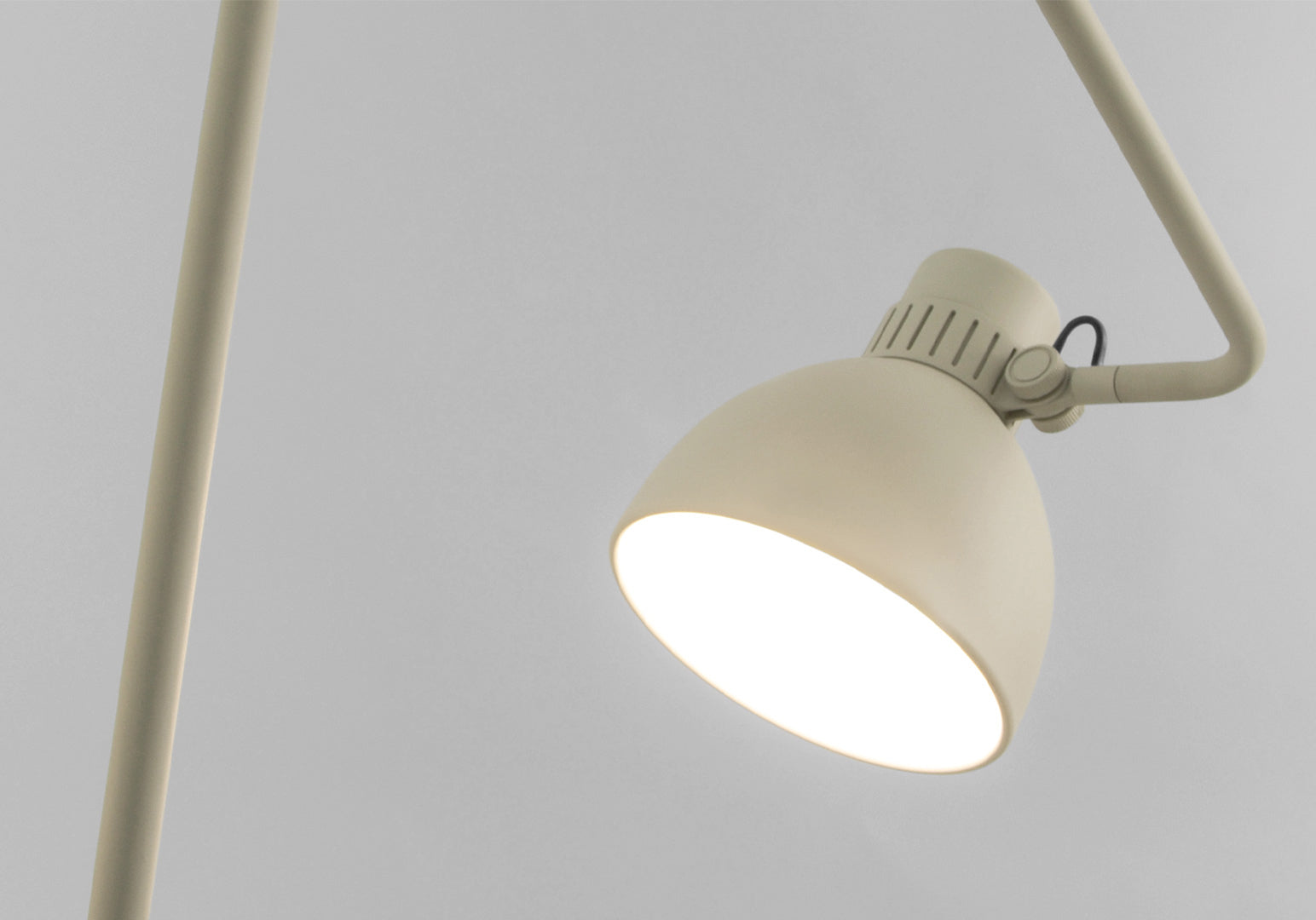 Blux System F30 Floor Lamp