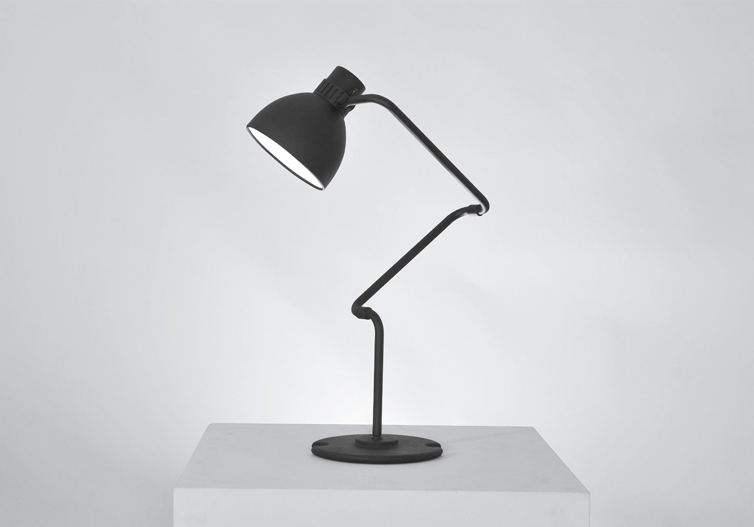 Blux System T30 Table Lamp