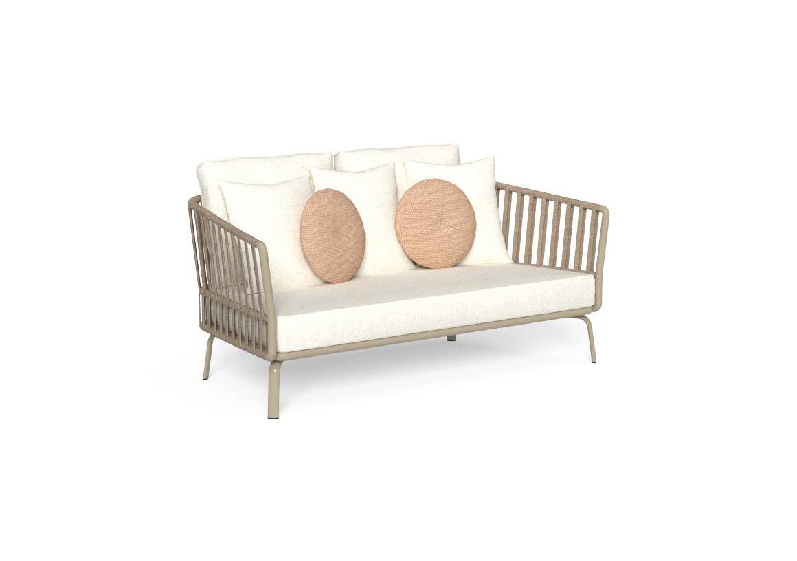 Finish - Dove Frame Warm White Cushions