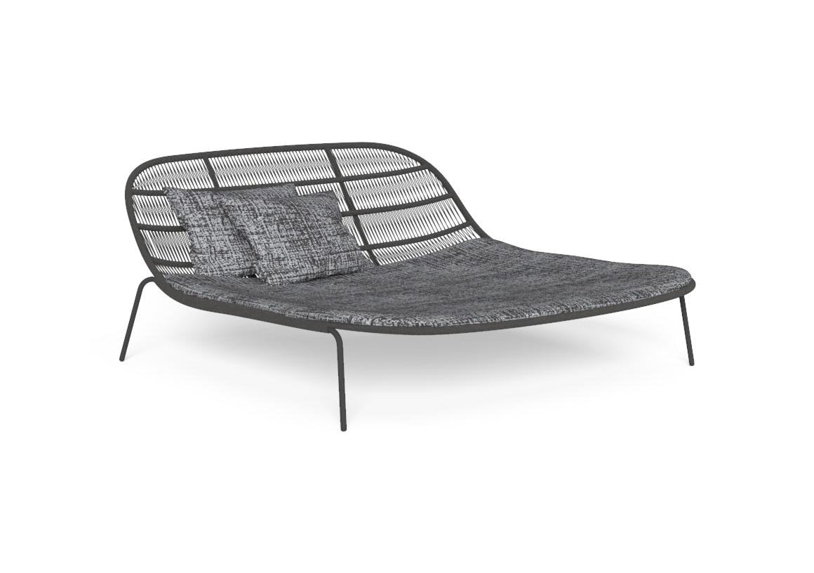 Finish - Graphite Frame Outmap Gray Cushion