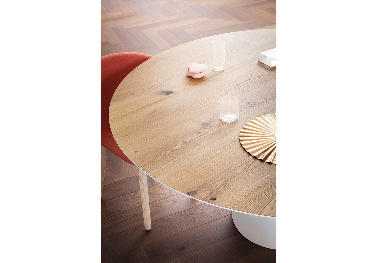 Illo Bistro & Dining Tables