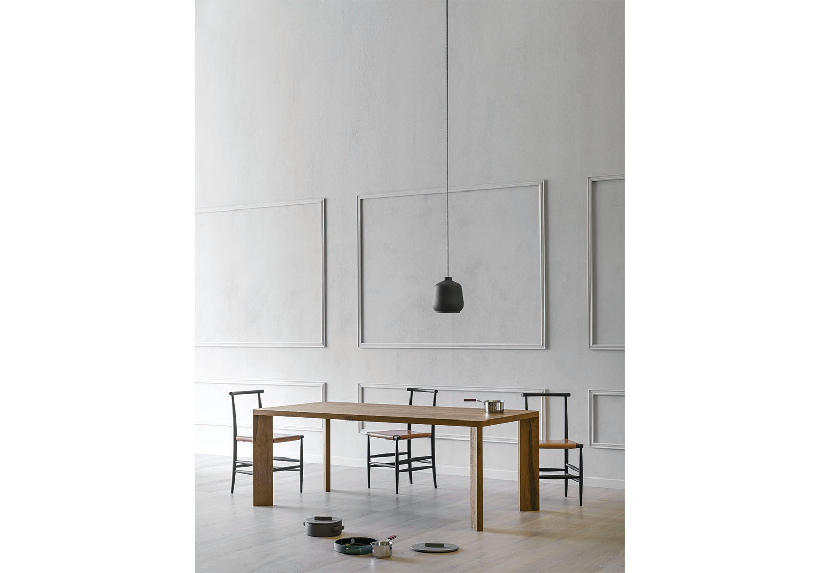 Manero Dining Table