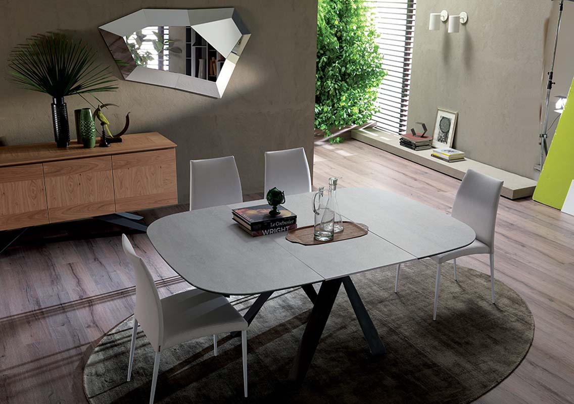 Bombo Extendable Dining Table