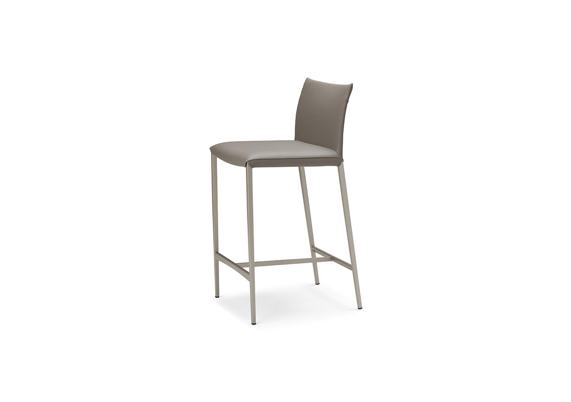 Norma ML Stool
