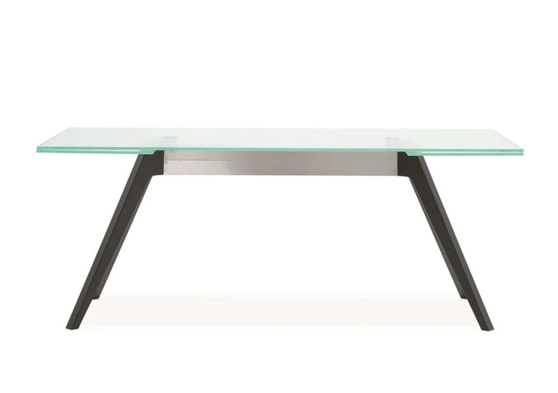 Delta Extendable Table