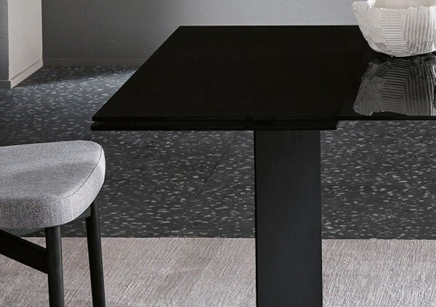 T5E Extending Dining Table