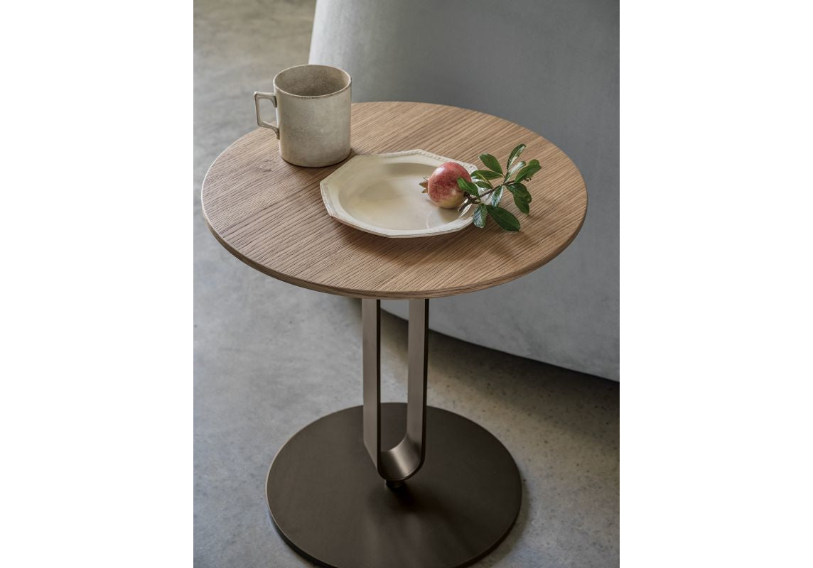 Alfred Side Table / Magazine Holder