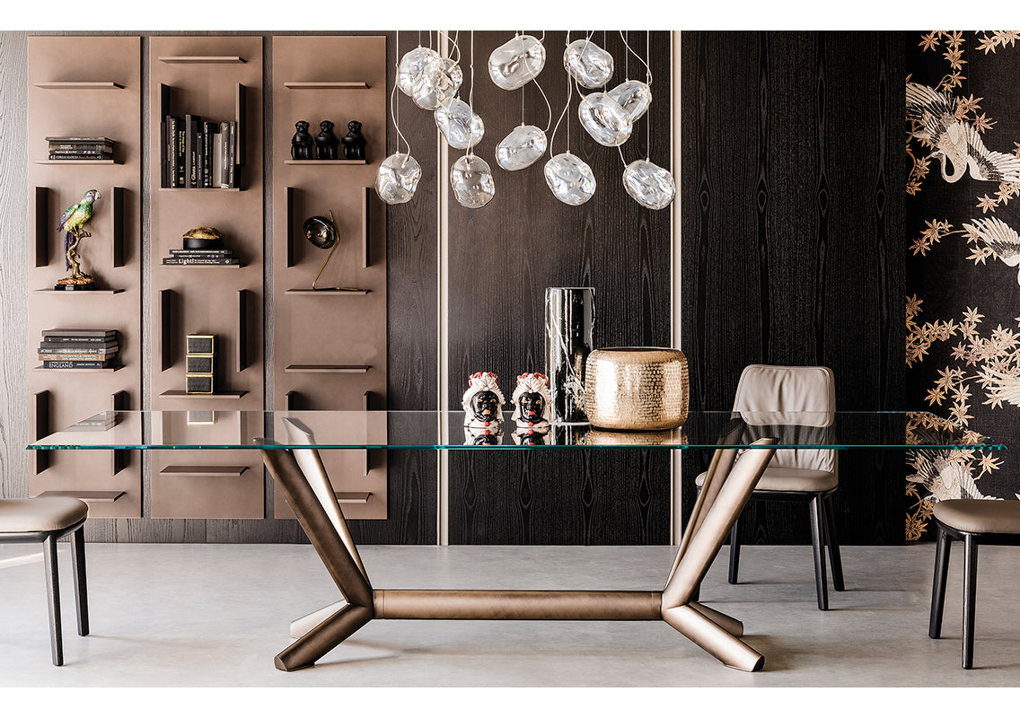 Planer Dining Table