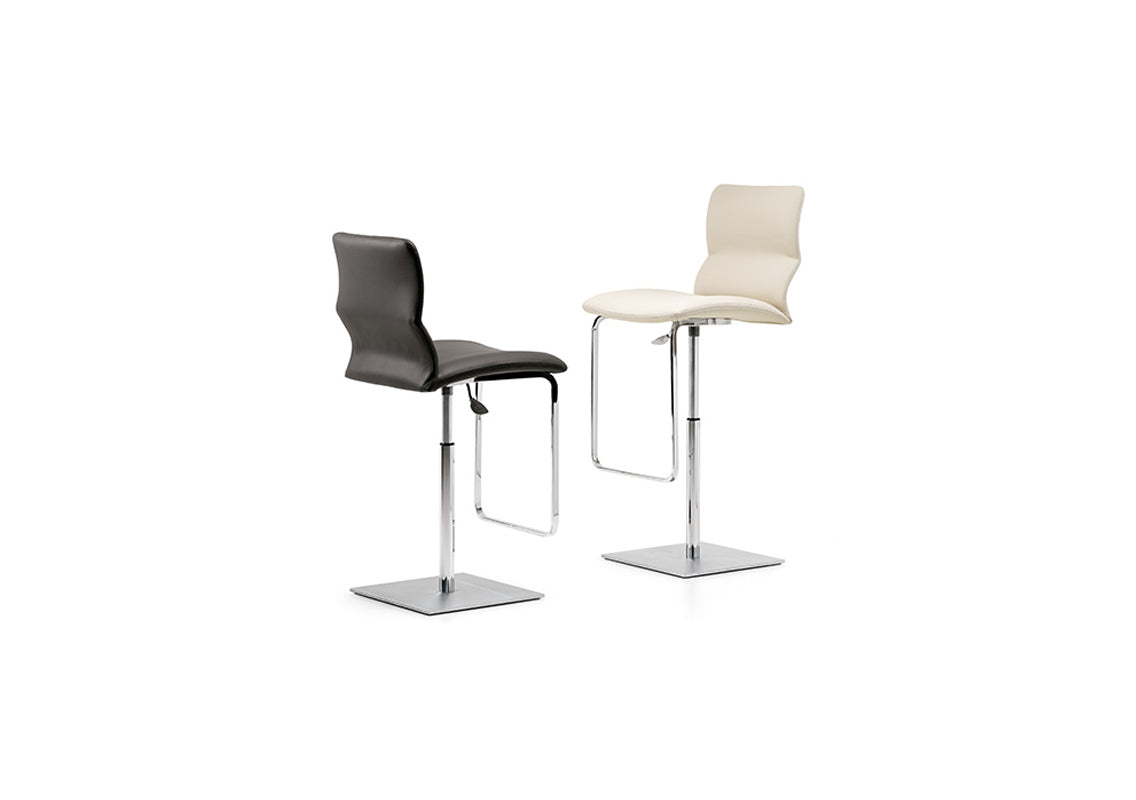 Wanda Stool