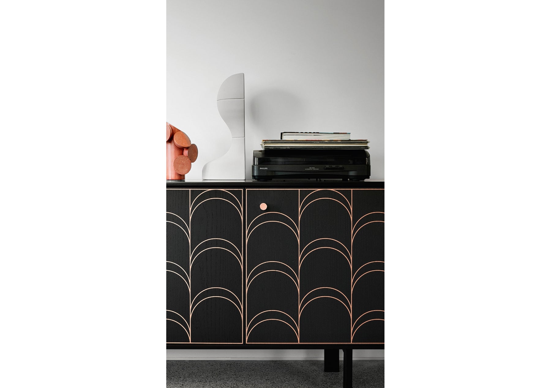 Célia Sideboard With Integrated Vase & Air Purifier