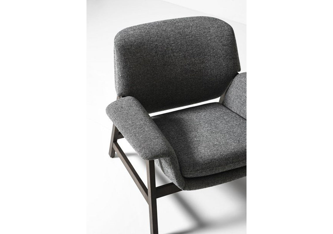 Agnese Armchair