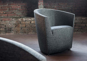 Parentesi Armchair