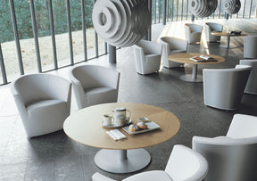 Parentesi Armchair