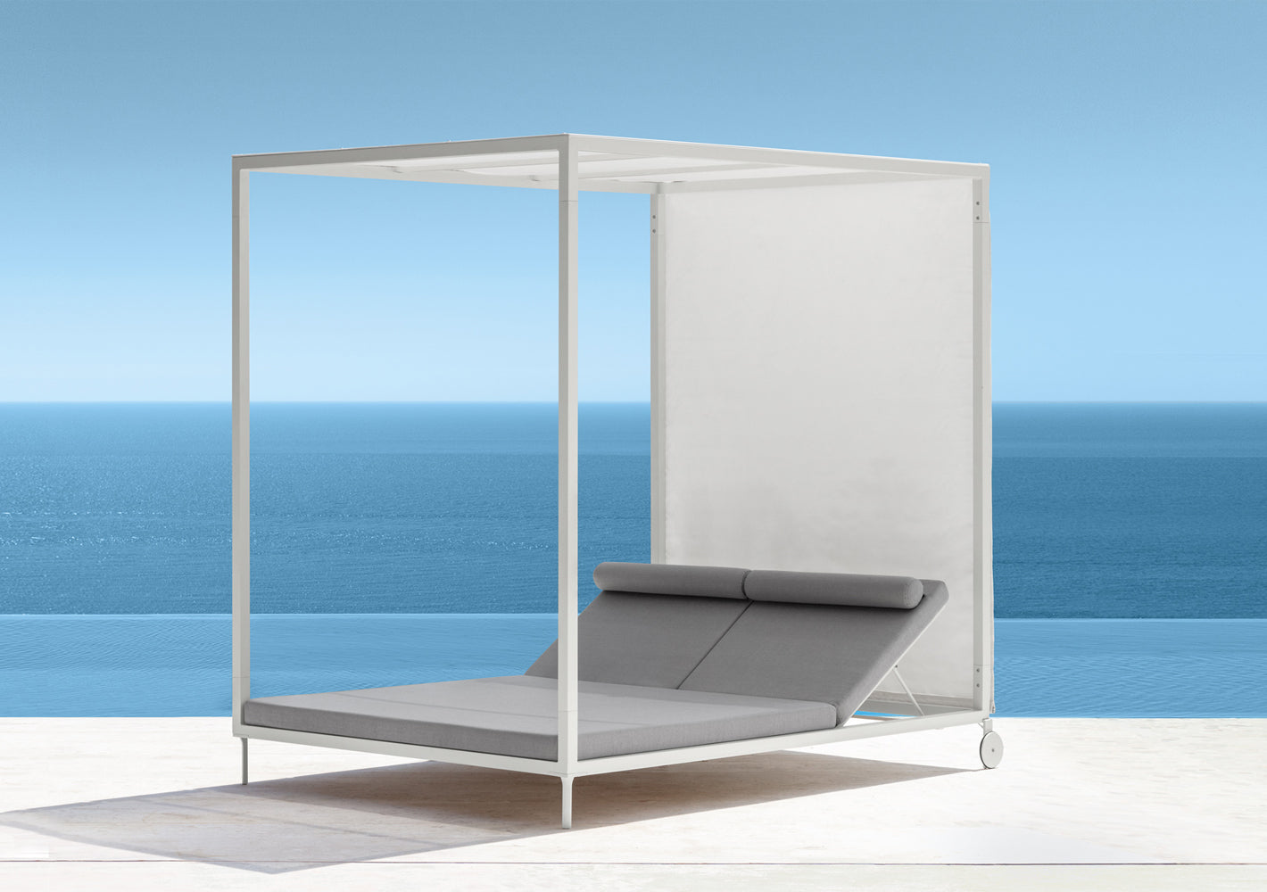 CleoSoft//Alu Daybed