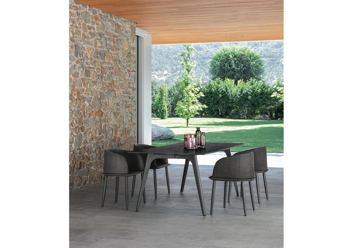 CleoSoft//Alu Square Dining Table