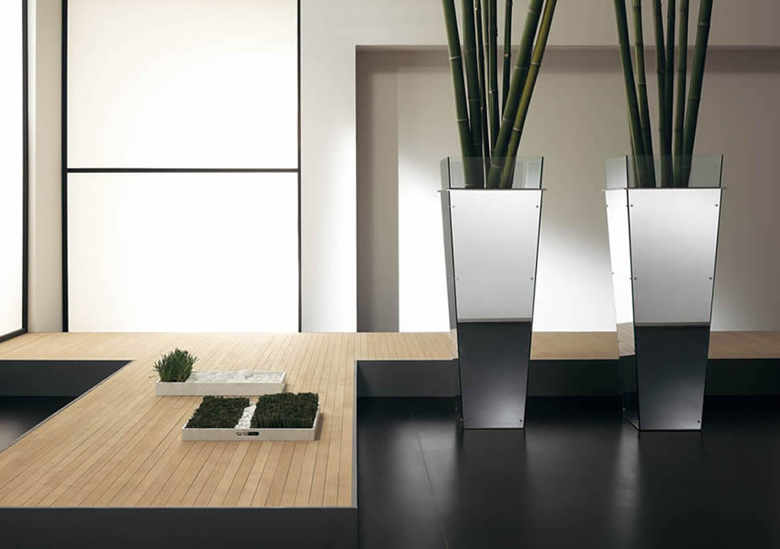 Amon Floor Vases / Planters